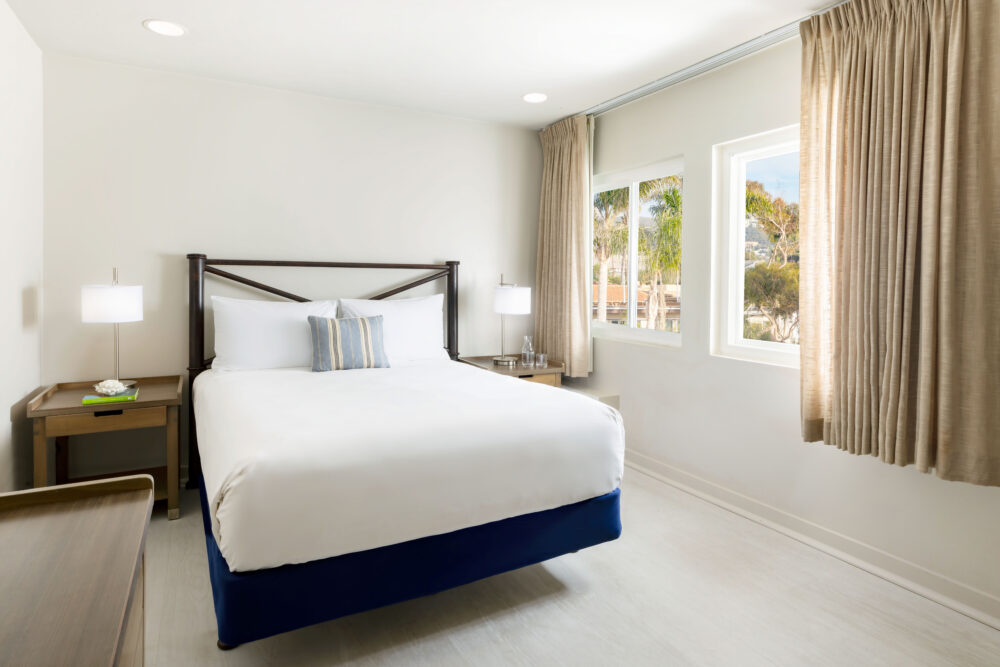 queen bed